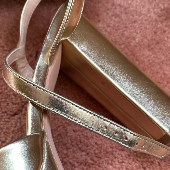 Lulus gold dressy /wedding shoes almost new - Picture 16 of 17